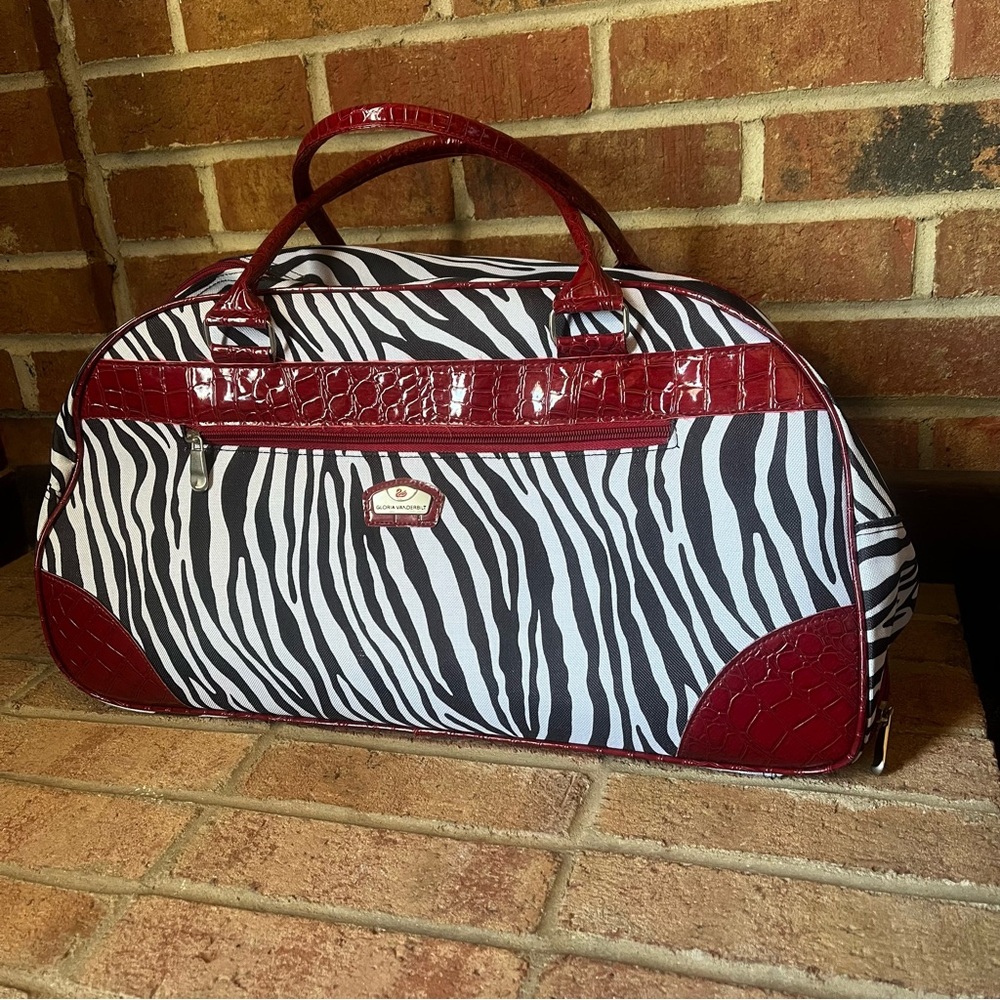 Gloria Vanderbilt Wheeled Duffle Bag Carry-On Weekender Zebra Print Rolling EUC